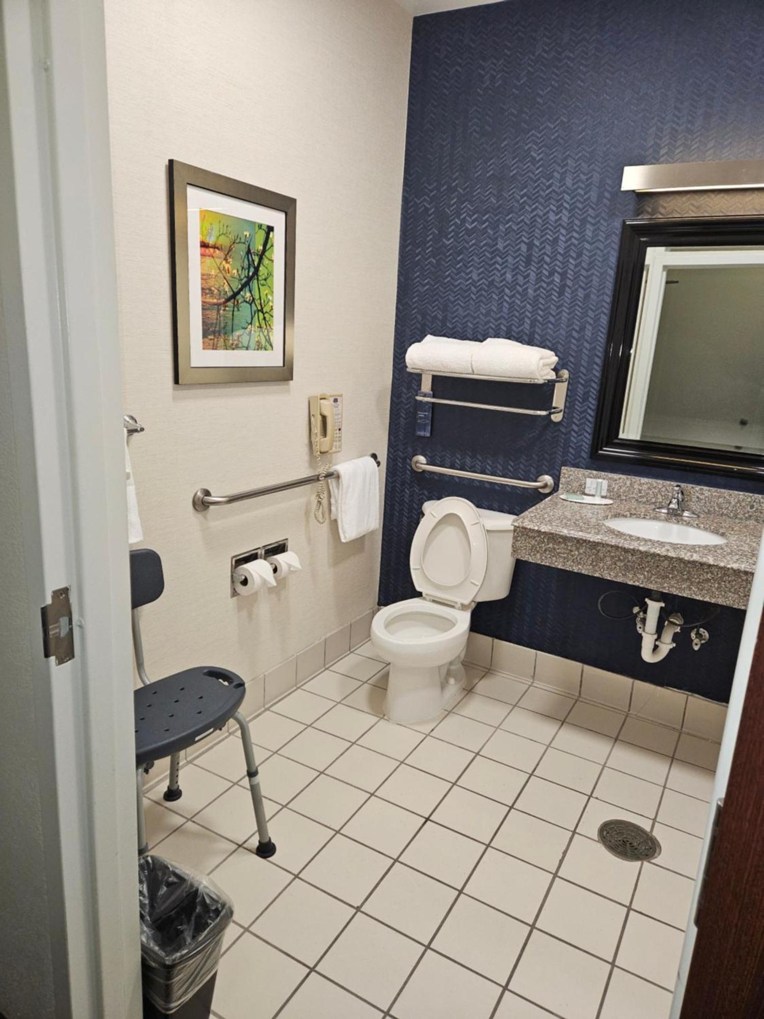 Fairfield Inn & Suites By Marriott Tulsa Central Eksteriør bilde