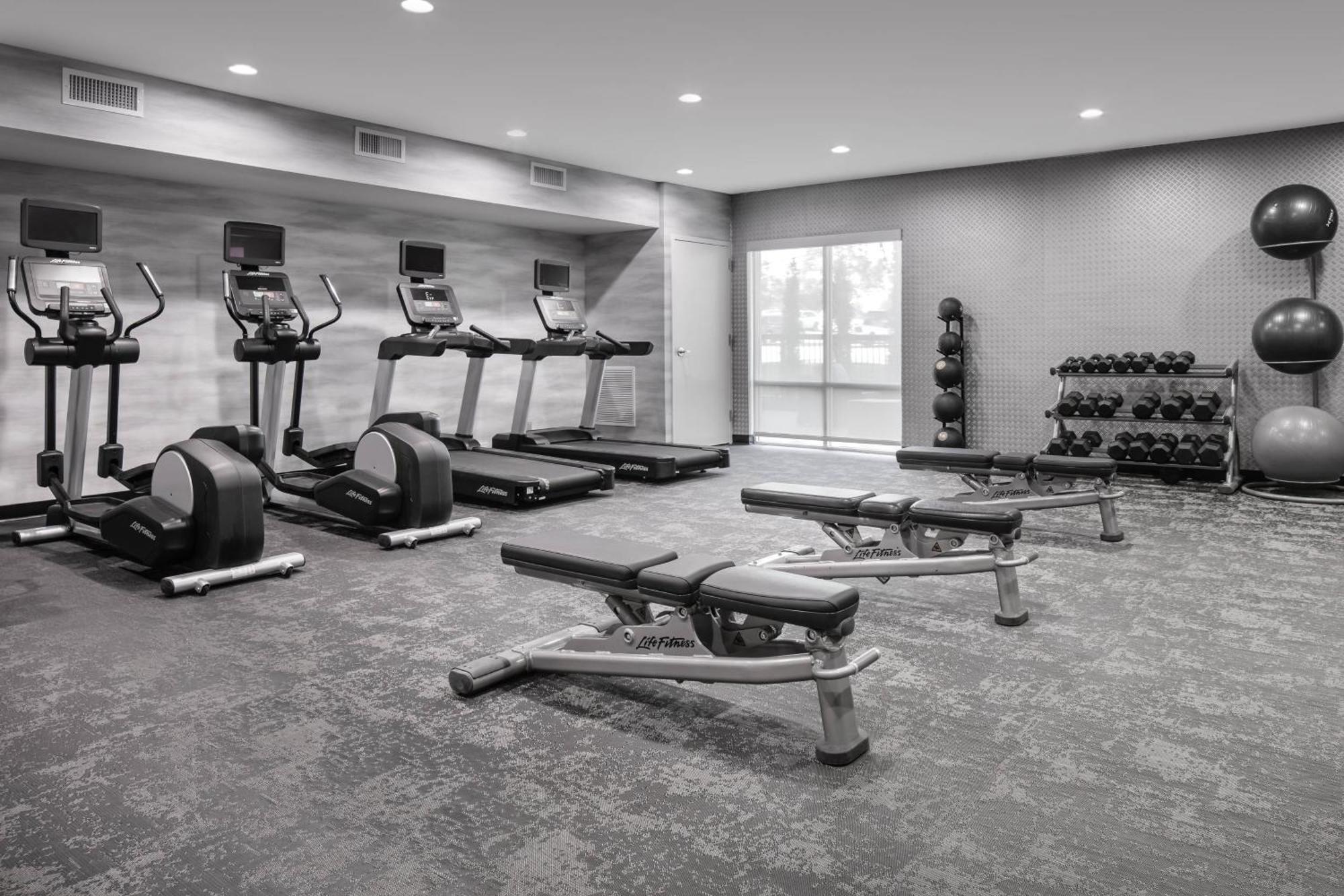 Fairfield Inn & Suites By Marriott Tulsa Central Eksteriør bilde