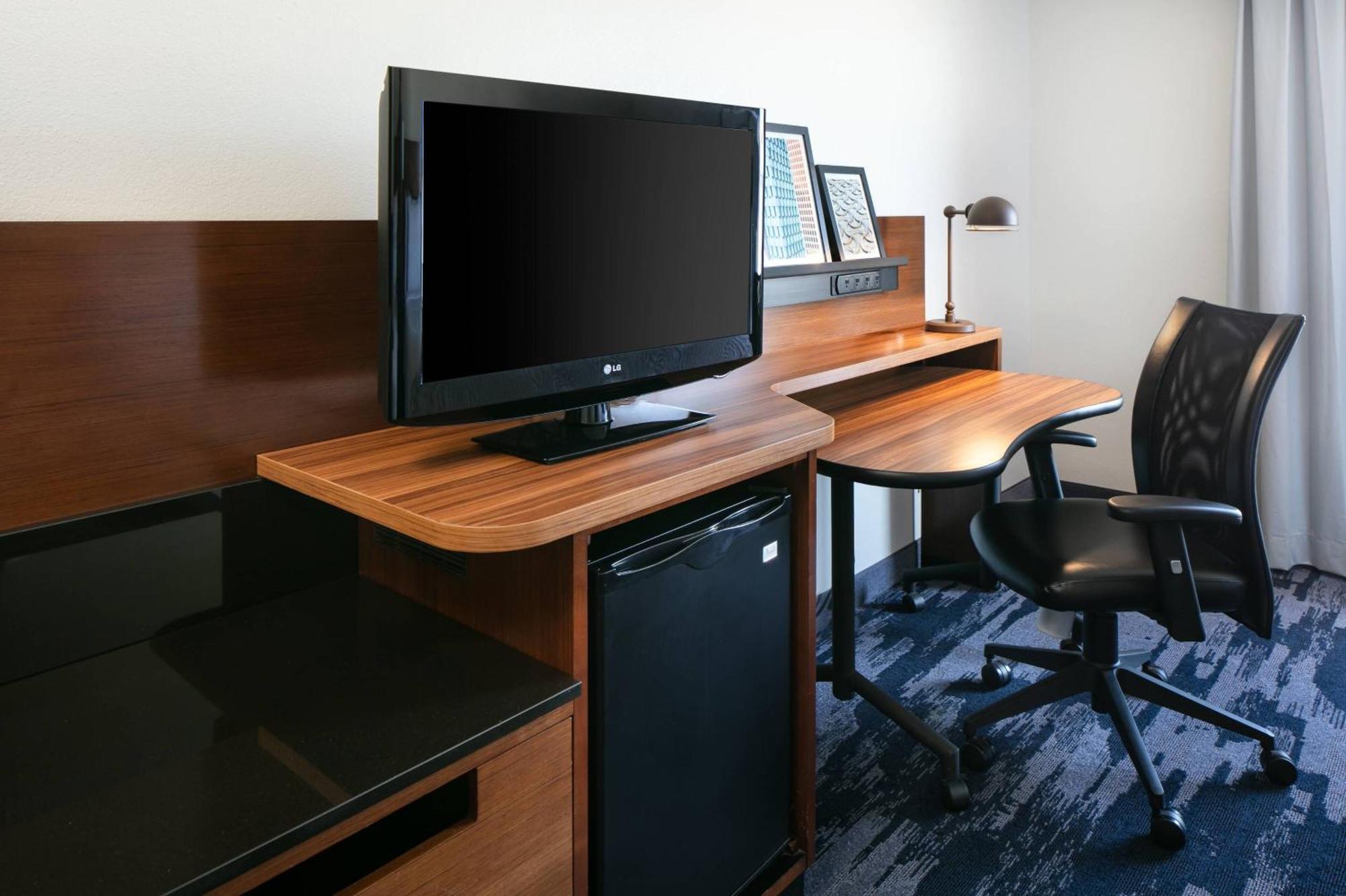 Fairfield Inn & Suites By Marriott Tulsa Central Eksteriør bilde